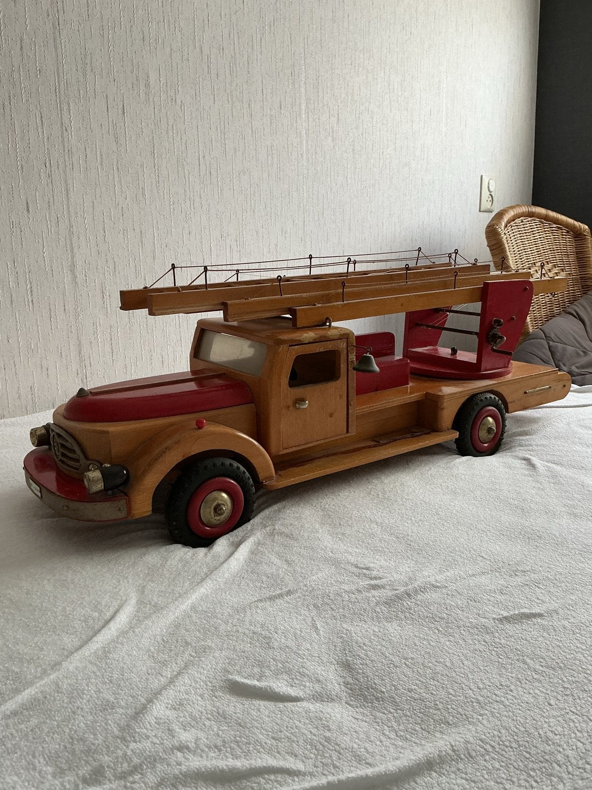 Houten brandweerwagen met uitschuifbare ladder, Kinderen en Baby's, Ophalen, Gebruikt