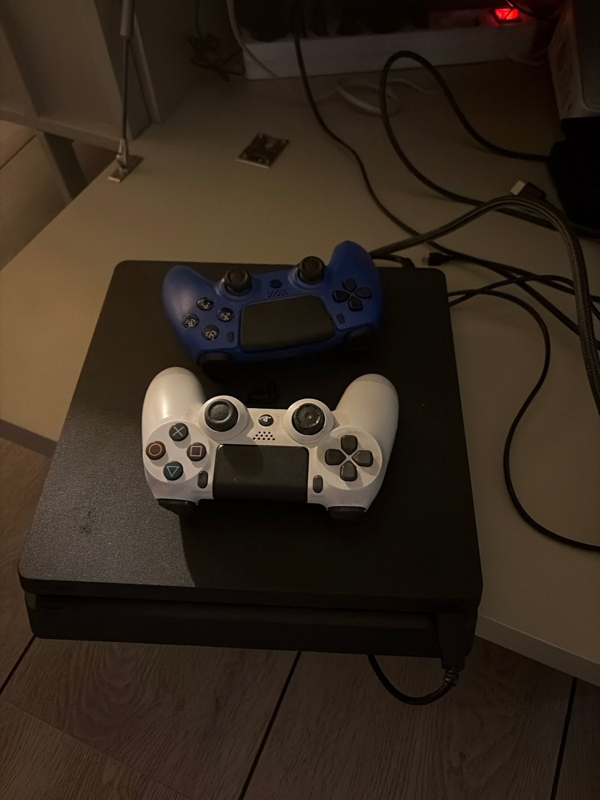 PlayStation 4 met 2 controllers, Met 2 controllers, Ophalen of Verzenden, Slim, 500 GB