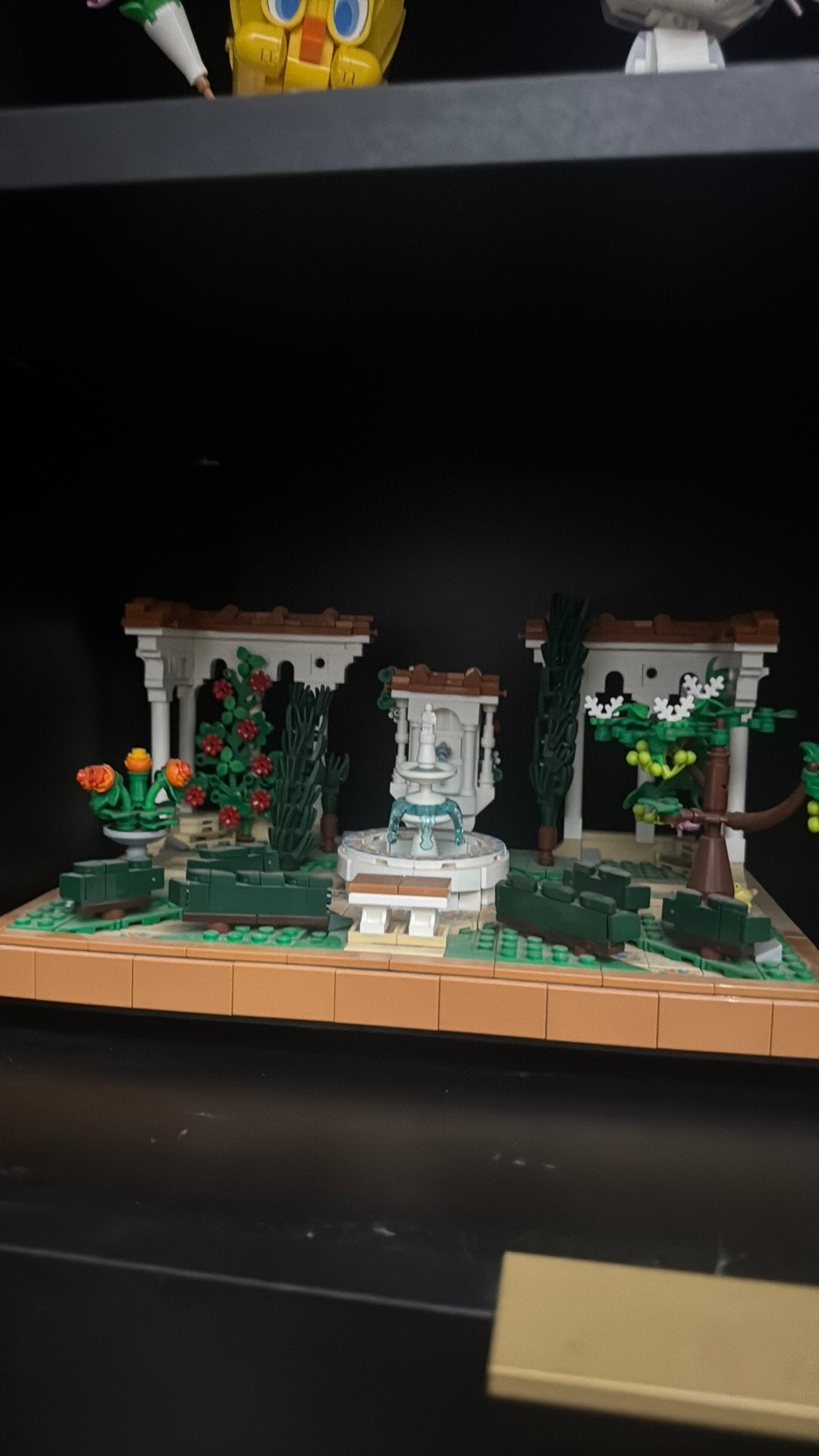 Lego icons Tuin met fontein 10359, Kinderen en Baby's, Speelgoed | Duplo en Lego, Ophalen, Lego, Zo goed als nieuw, Compleet
