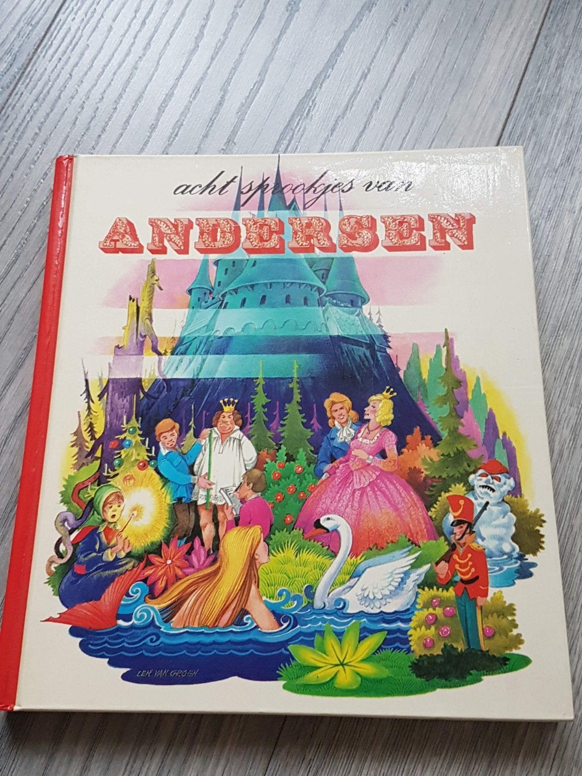 Prachtige uitgave van 8 bekende sprookjes van Hans Christian, Ophalen of Verzenden, Zo goed als nieuw