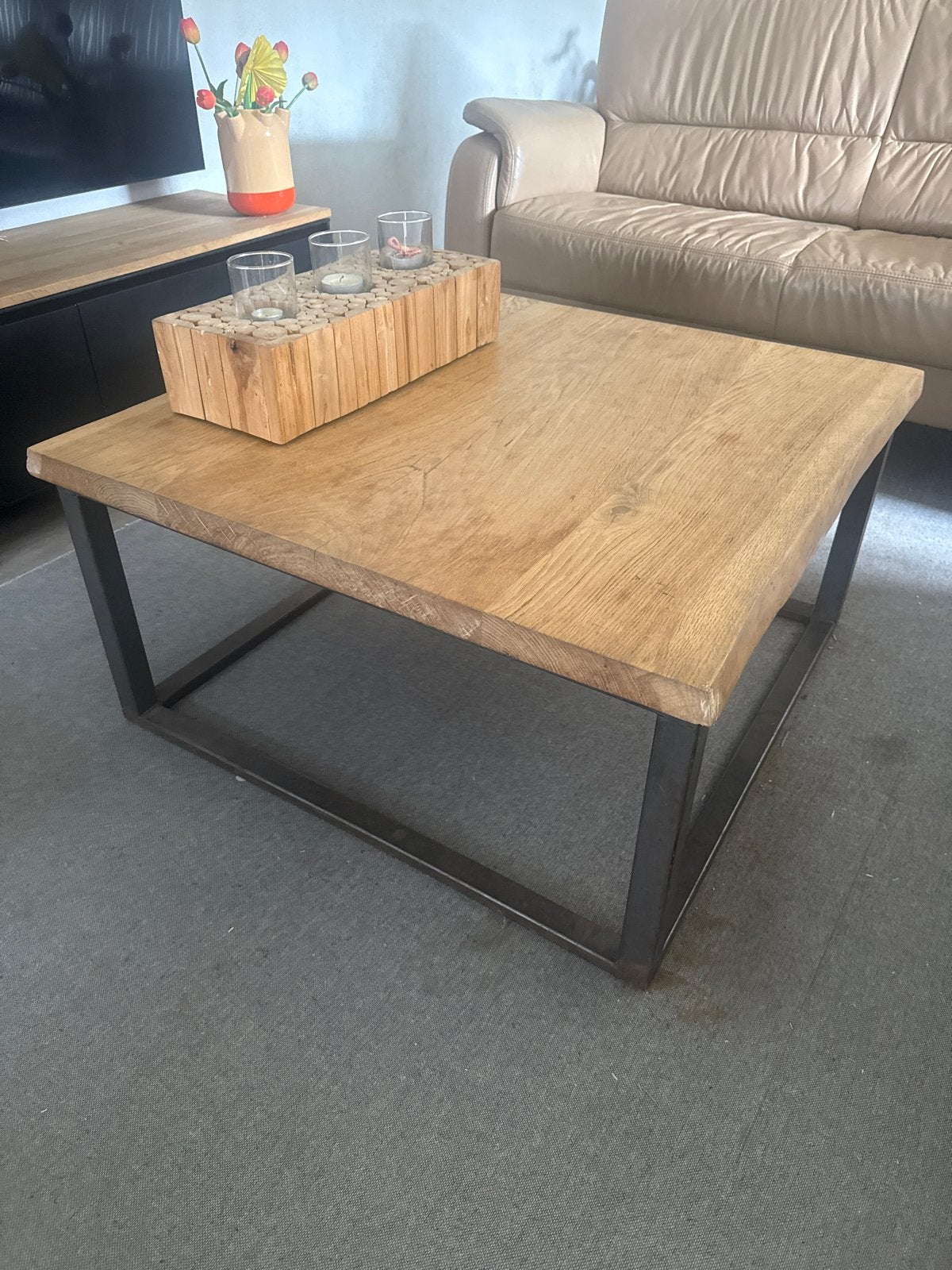 Houten salontafel met stalen onderstel, Huis en Inrichting, Tafels | Salontafels, Ophalen, Gebruikt, 100 tot 150 cm, Vierkant