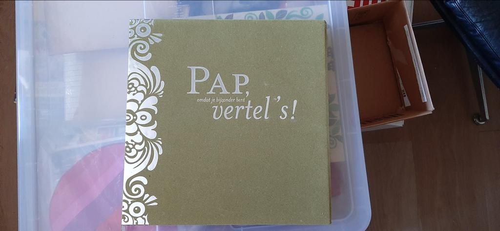 Pap, vertel 's! Luxe invulboek voor vaders, Boeken, Ophalen of Verzenden, Zo goed als nieuw, Nederland