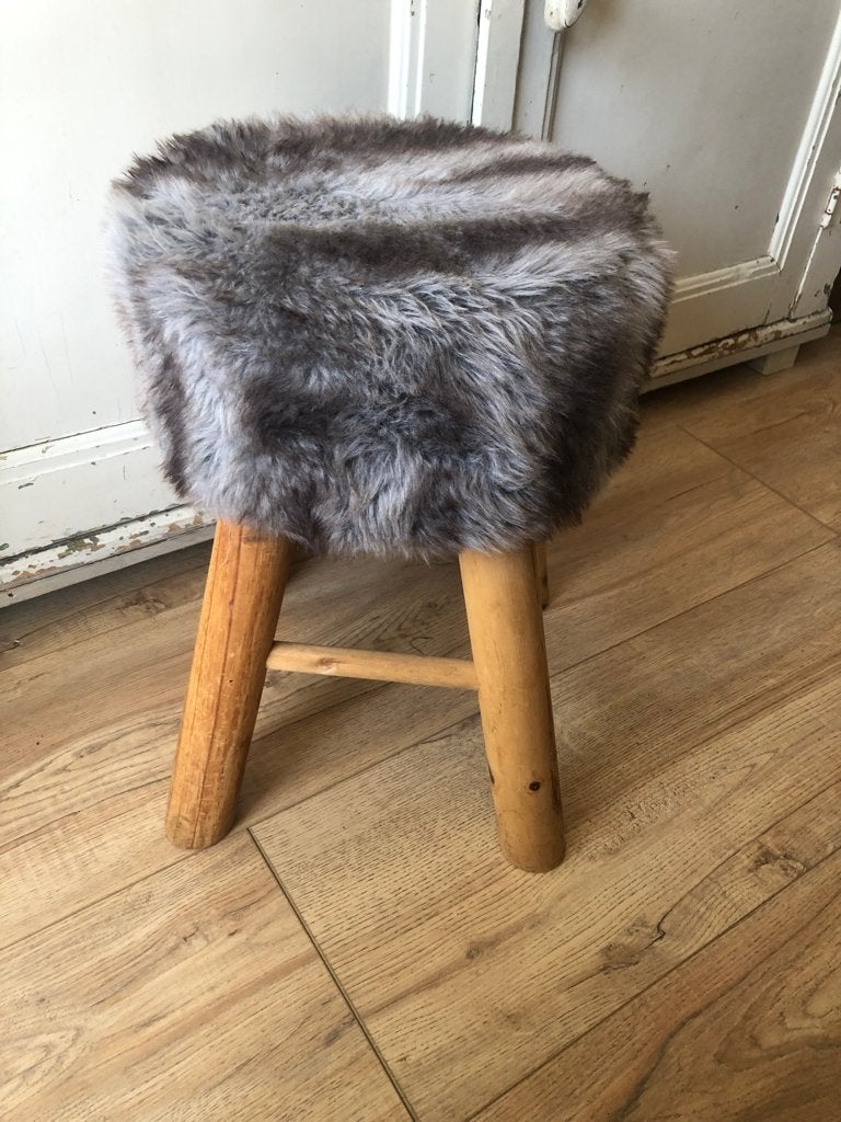 krukje met harige zitting, Ophalen, Zo goed als nieuw, Hout