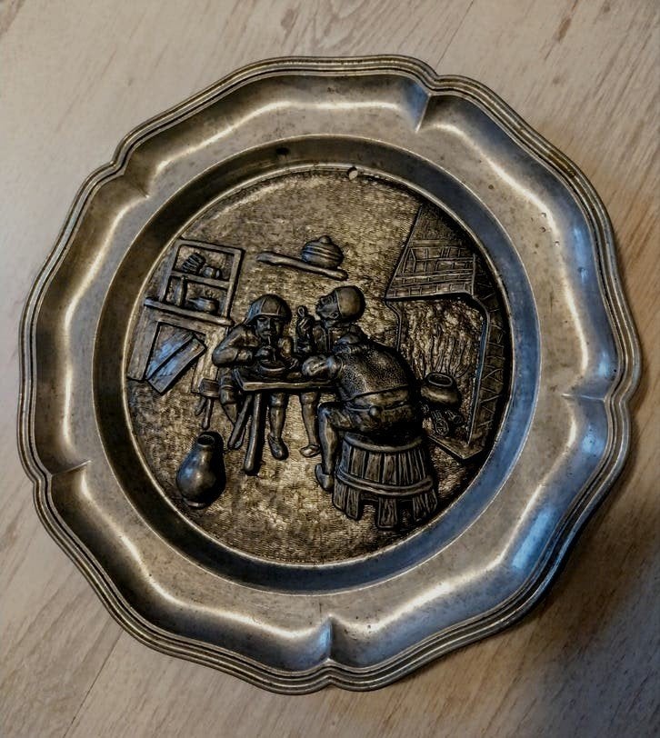 Set van 2 Vintage Tinnen Wandborden met Reliëf, Ophalen of Verzenden