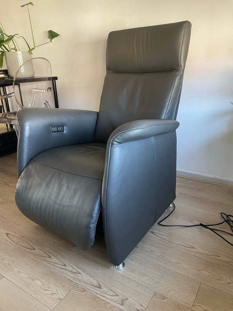 Montel Relax Fautteuil grijs soepel leer elektrisch, Ophalen of Verzenden, Zo goed als nieuw, 50 tot 75 cm, Leer