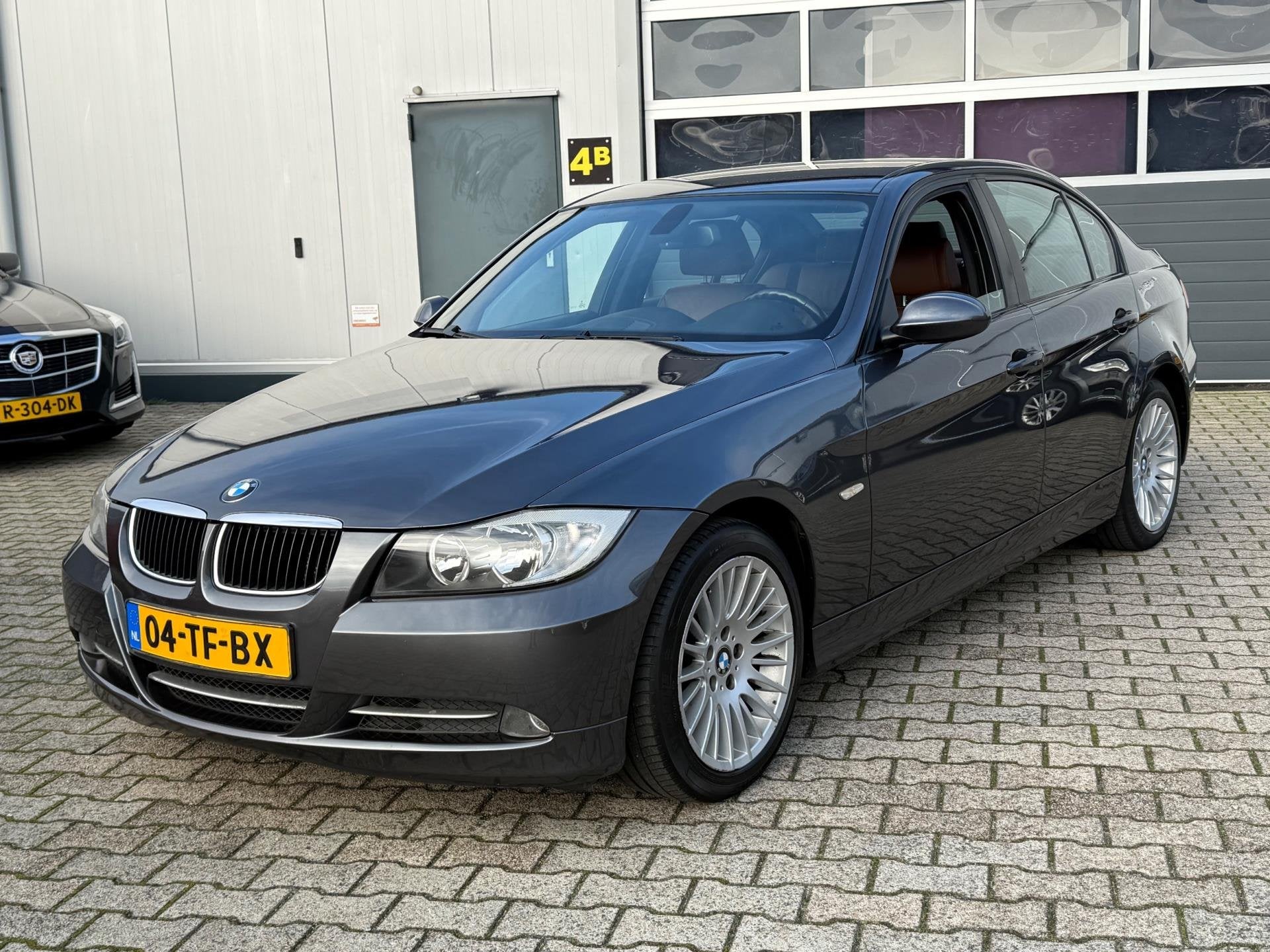 BMW 3-serie 320i Sedan 2005 Automaat Navi Leder Sportstoelen, Auto's, BMW, Achterwielaandrijving, 4 cilinders, 150 pk, Sedan