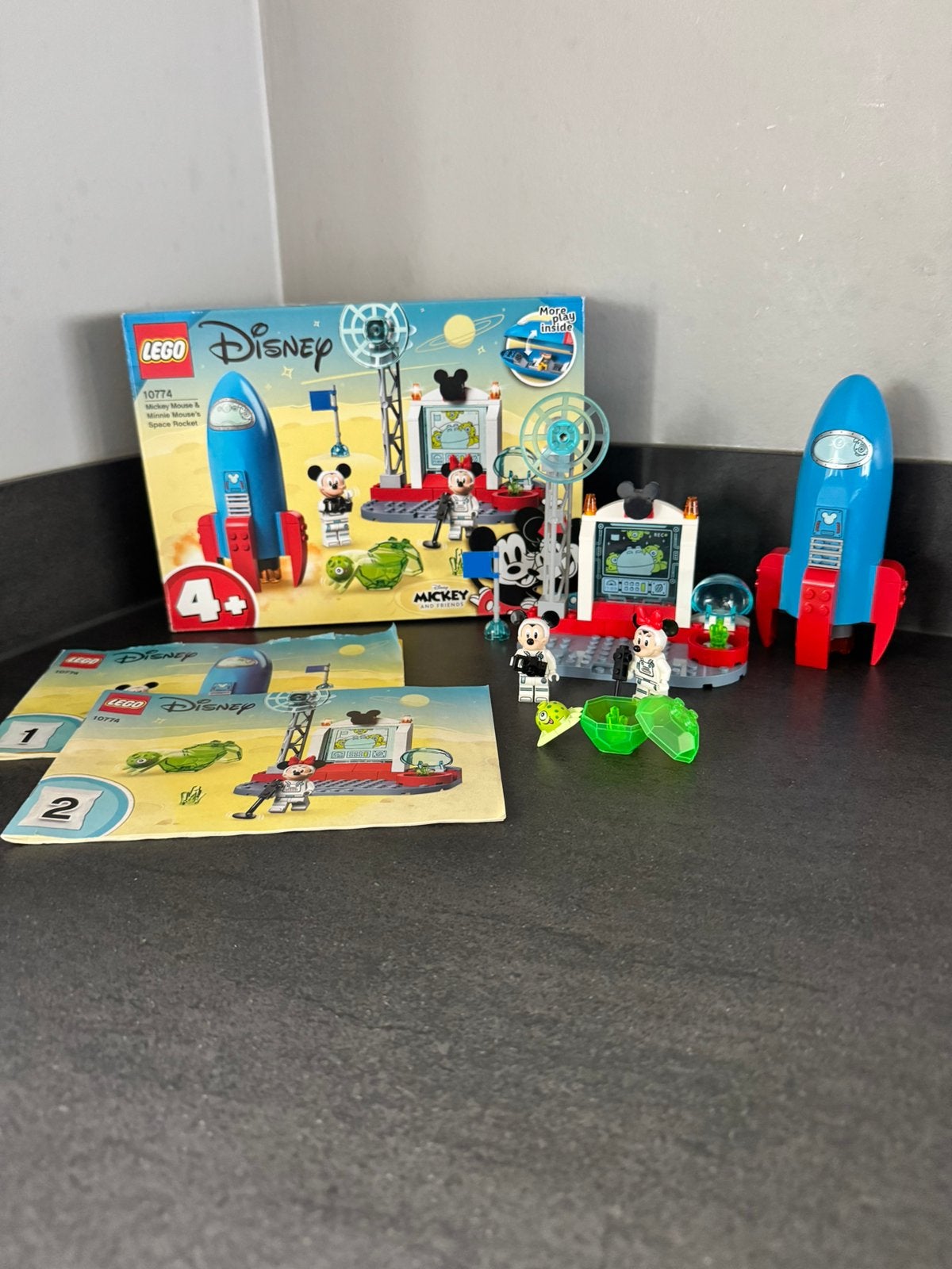 LEGO Disney - Mickey & Minnie Ruimteraket - 10774, Gebruikt, Lego, Inclusief accessoires, Ophalen of Verzenden