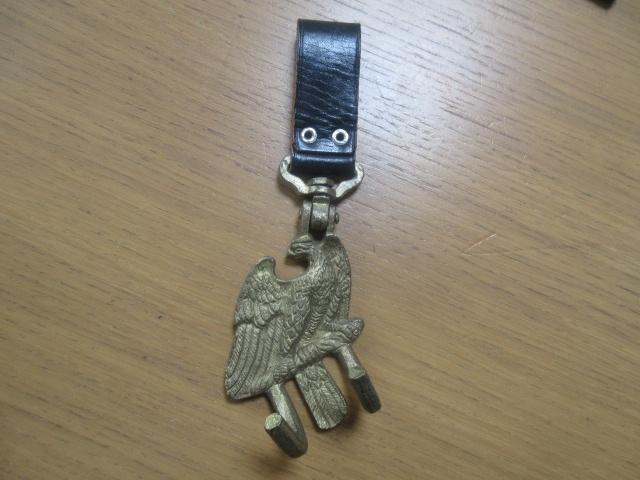 Duitse trommelhaak , met leren lus, Verzamelen, Ophalen of Verzenden, Nederland