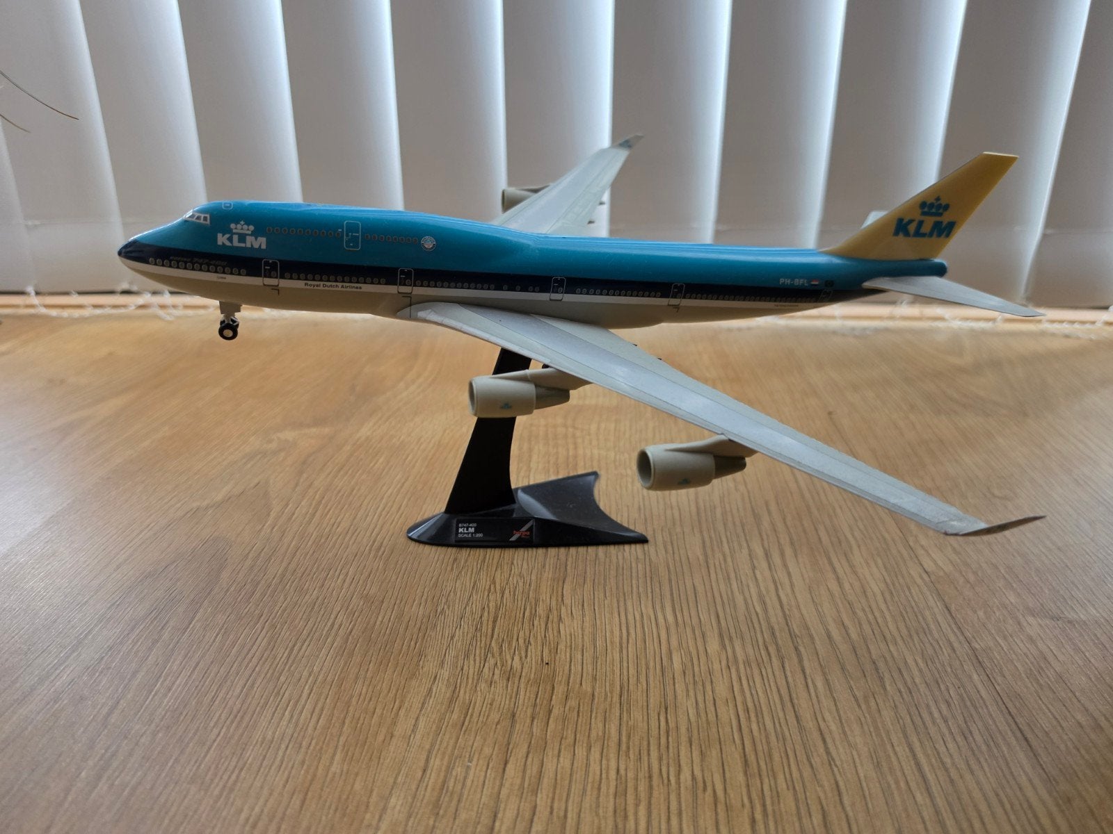 KLM Boeing 747-400 en Boeing 737-700 schaalmodellen 1/200, Overige merken, 1:200 of kleiner, Ophalen of Verzenden, Zo goed als nieuw