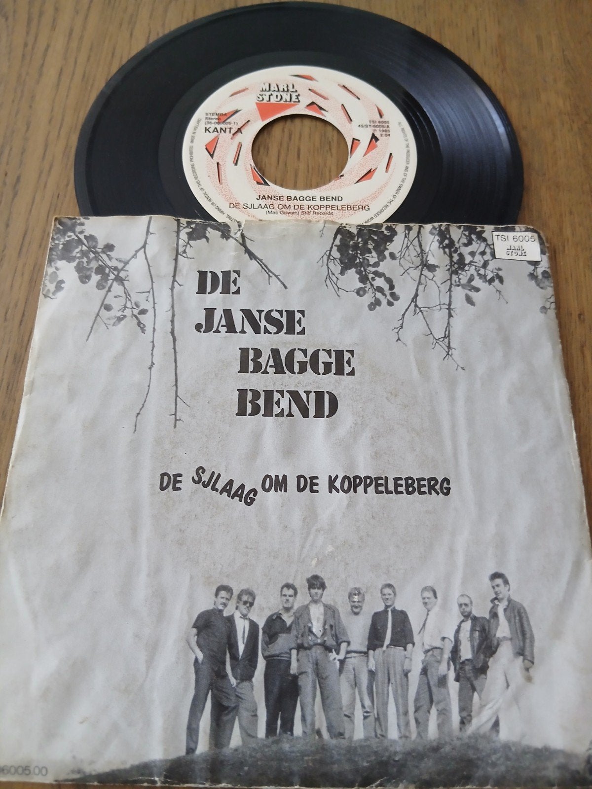 VINYL SINGLE   DE JANSE BAGGE BEND 1985, Verzenden, Zo goed als nieuw, Overige formaten, Levenslied of Smartlap