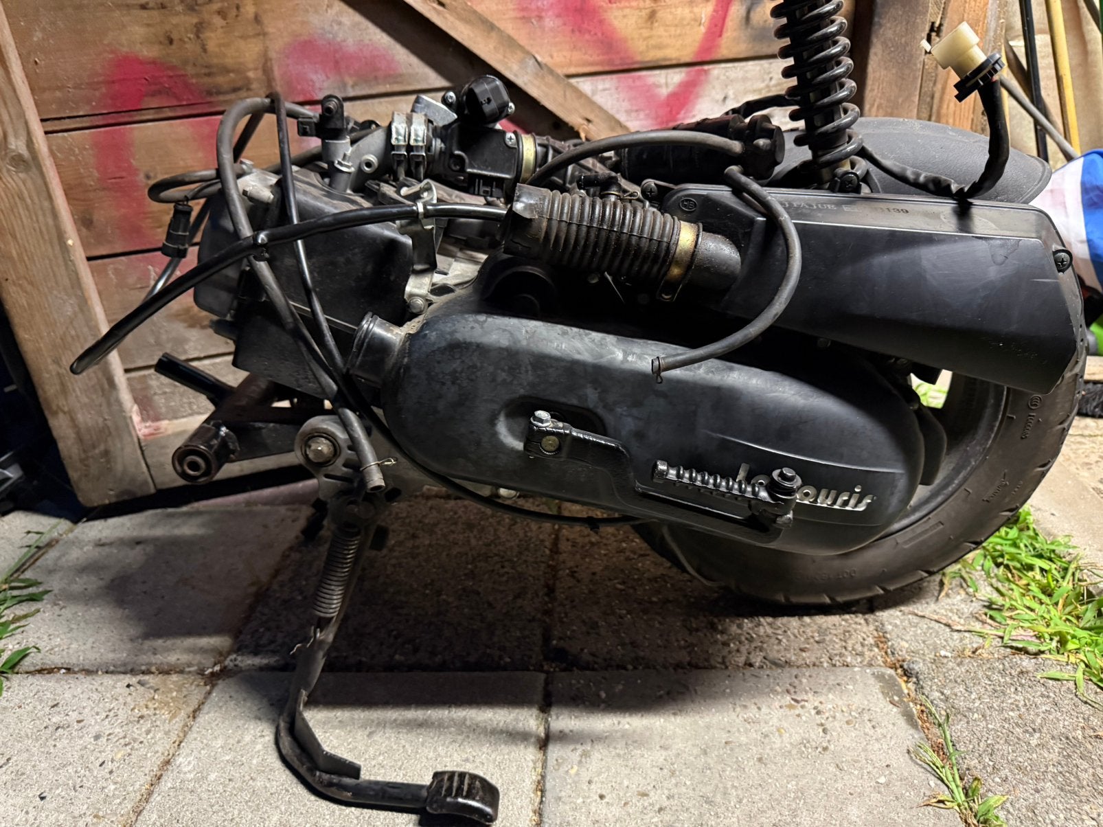 La souris motorblok 2023 injectie, Zo goed als nieuw, Benzine, Ophalen, Overige merken