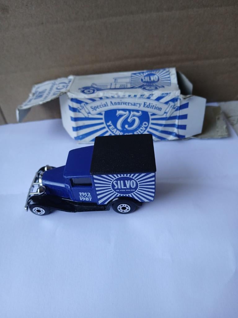 Ford A van. 75 jaar Silvo. Matchbox Superfast, Verzamelen, Speelgoed, Ophalen of Verzenden, Zo goed als nieuw