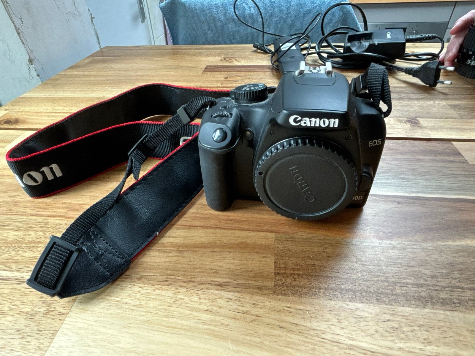Canon EOS 1000D Spiegelreflexcamera met 3 lenzen en accessoi, Gebruikt, Spiegelreflex, Canon, Accu