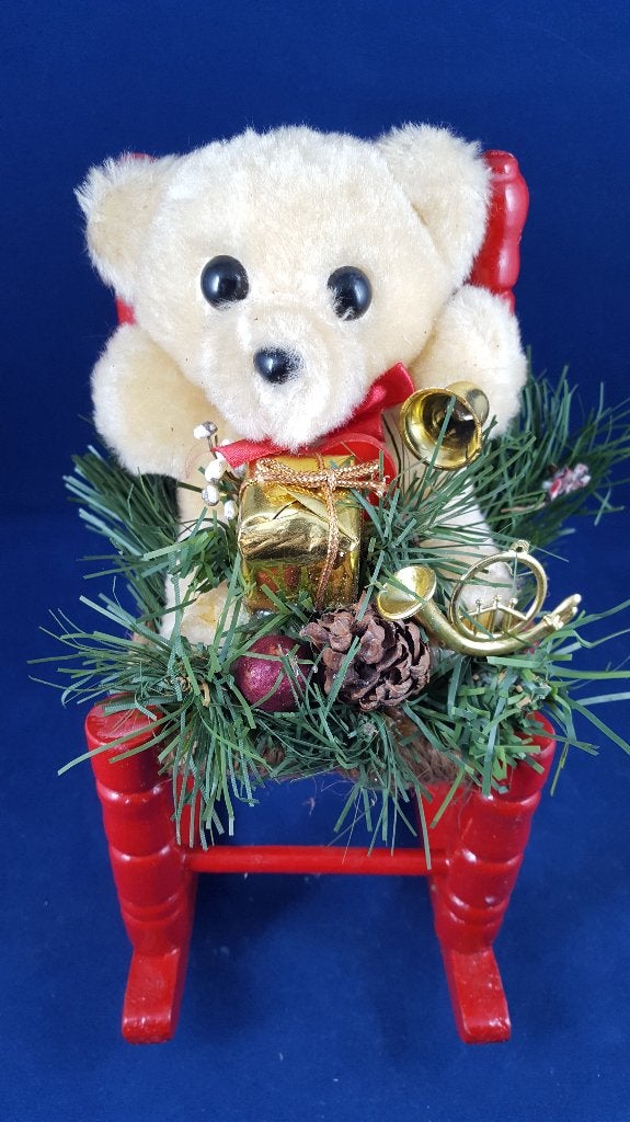 Vintage kerstdecoratie: beertje op houten schommelstoel. W3, Tweedehands verkoop, Tweedehands verkoop, Gebruikt, Ophalen of Verzenden