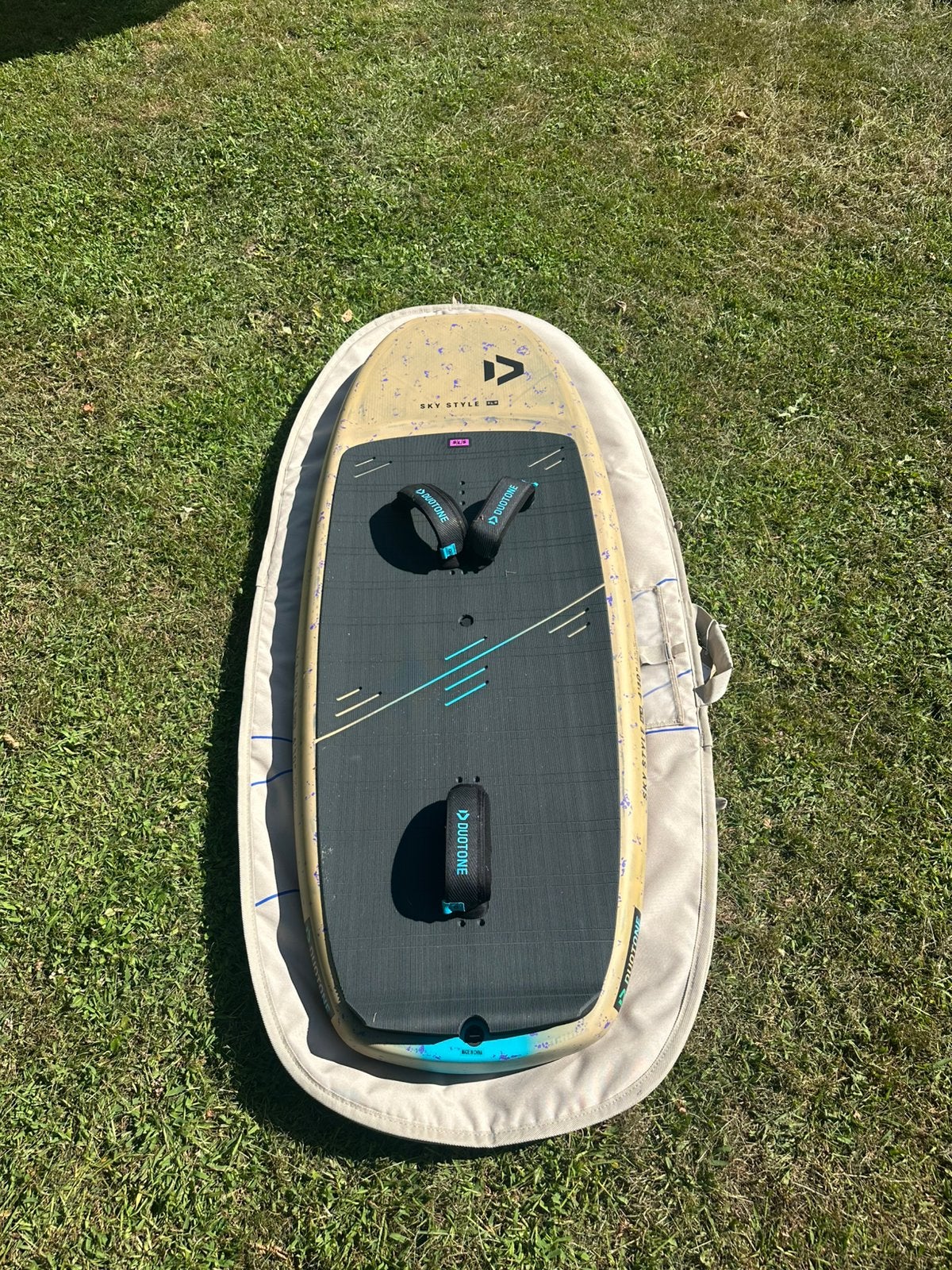 Duotone Sky Style SLS 2026 65L, Watersport en Boten, Wingsurfen, Ophalen, Zo goed als nieuw, Wingsurf-board