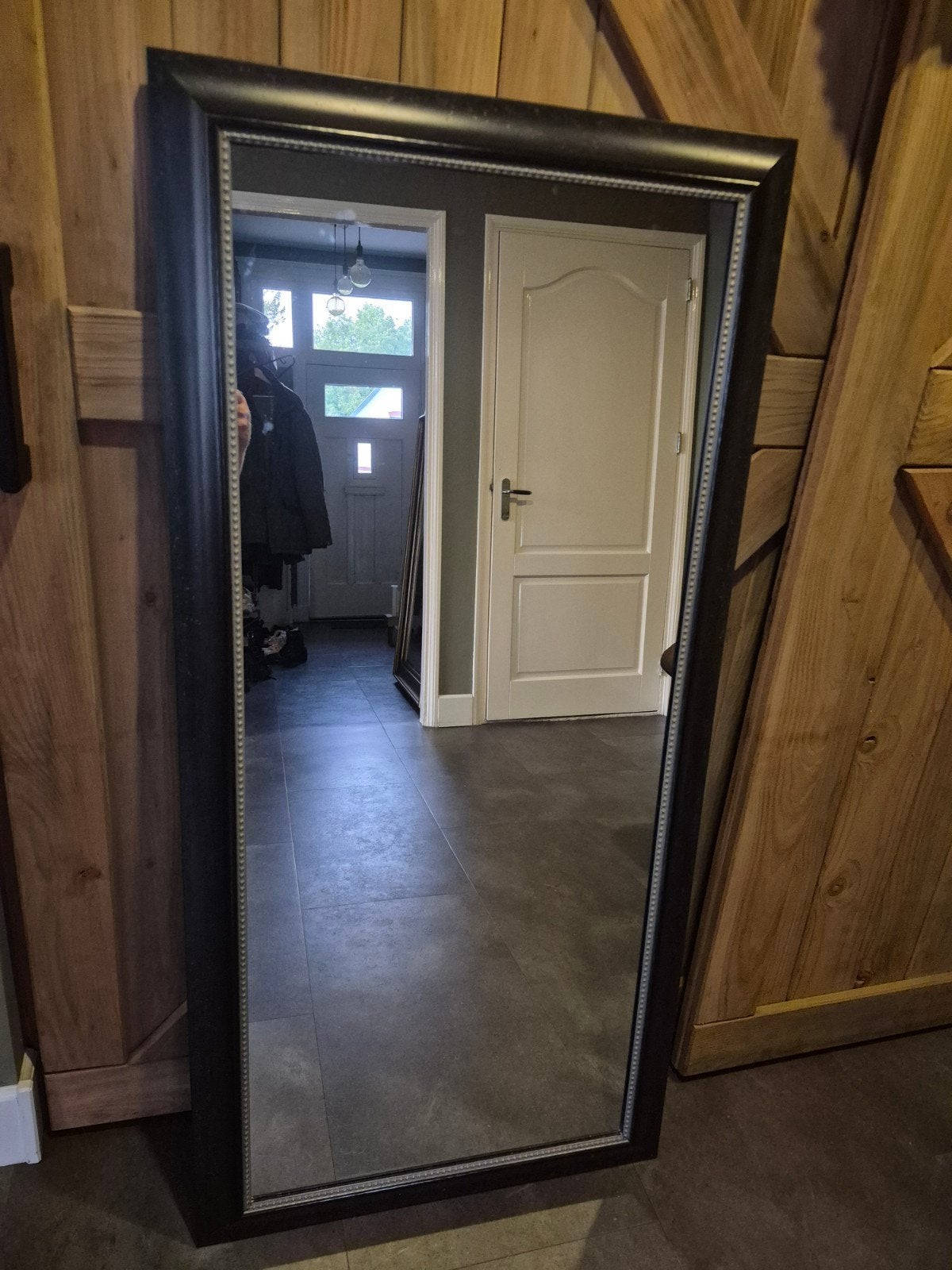 Grote spiegel met zwarte lijst, Huis en Inrichting, Woonaccessoires | Spiegels, Ophalen, Gebruikt, 150 tot 200 cm, Rechthoekig