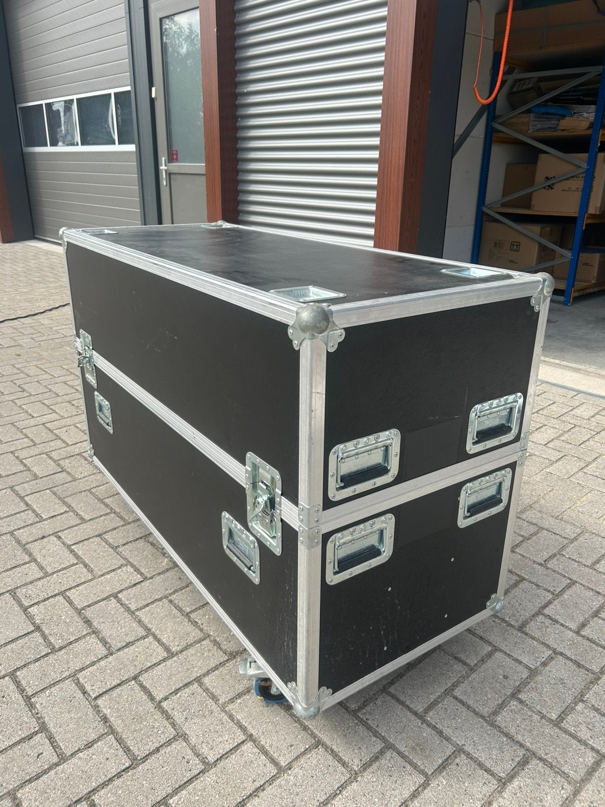 Grote flightcase met vakverdeling op wielen - 140 x 58,5x 95, Ophalen, Zo goed als nieuw, Overige instrumenten, Flightcase