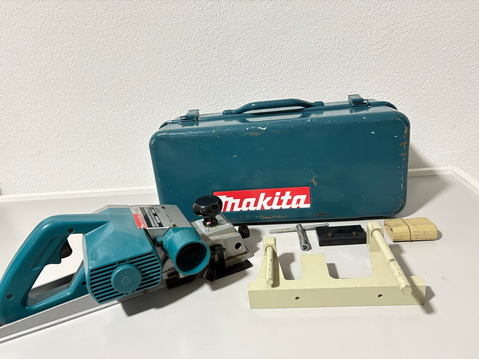 Makita 1100 Schaafmachine 950W met Koffer en Toebehoren, Ophalen of Verzenden, Gebruikt