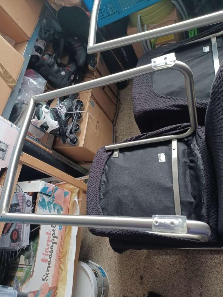 IKEA Uitschuifbare Eettafel met 4 Stoelen GRATIS, Ophalen, Gebruikt, 150 tot 200 cm, Vierkant