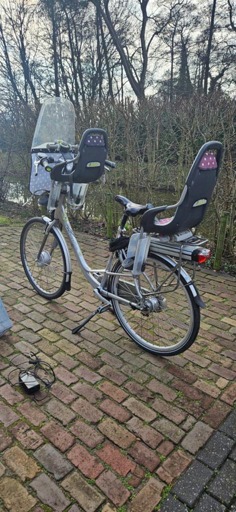 Gazelle bloom electrische mamafiets, Ophalen, 2 zitjes, Gebruikt, Velgrem