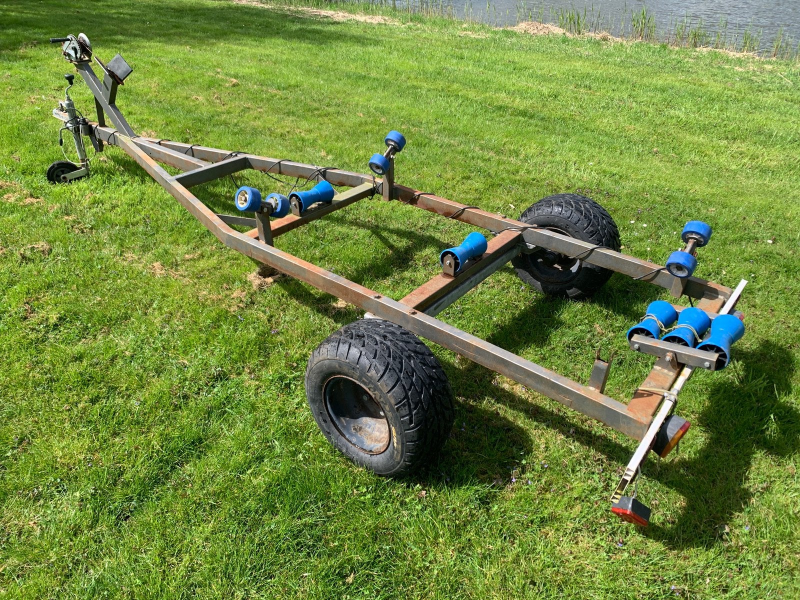 Trailer boottrailer met 750kg Knott as voor visboot, Ophalen, Gebruikt, Motor en Techniek