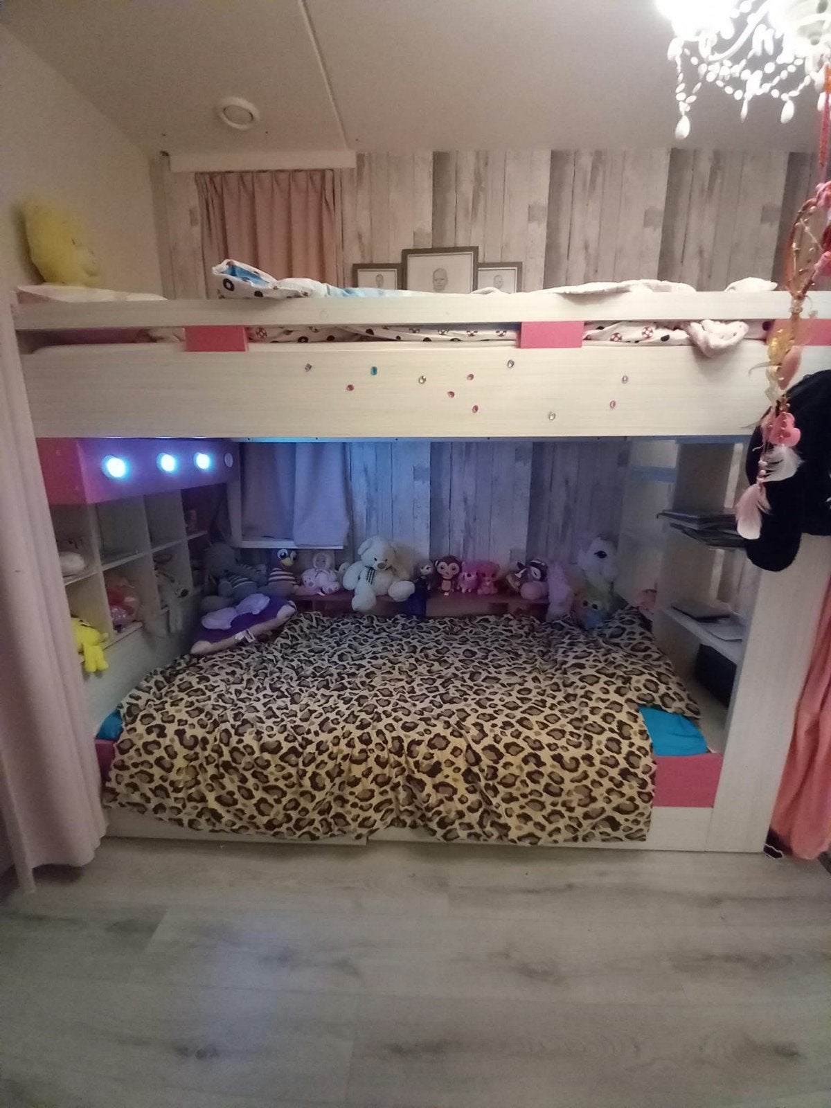 Complete meisjeskamer: stapelbed, kasten, bureau, Ophalen, Gebruikt, Meisje