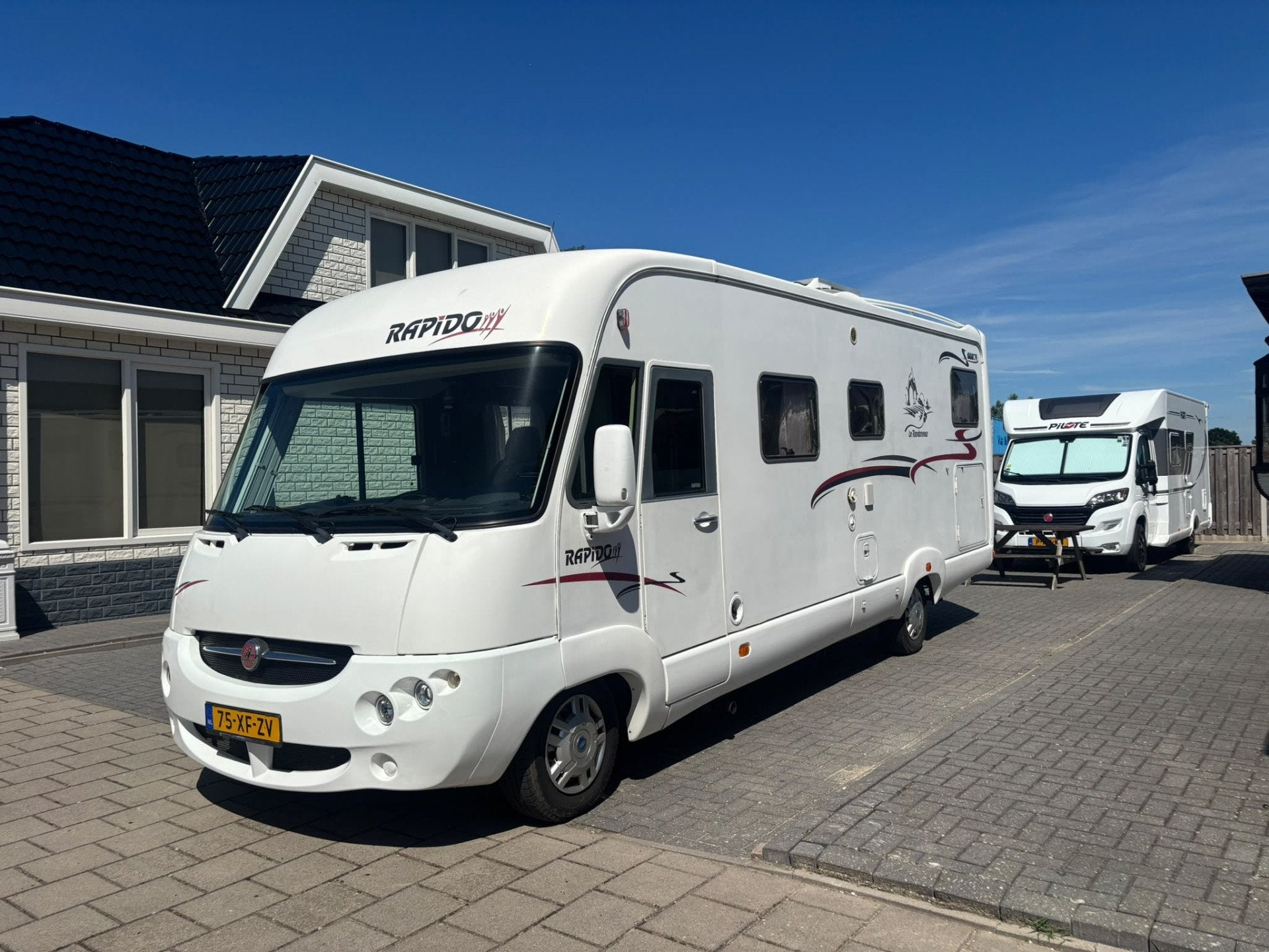 RAPIDO AF5 Rapido 9097F | FIAT DUCATO |AIRCO|ZONNEPANELEN|SA, Info@prinsauto.nl, Bedrijf, Edisonweg 52E
2952AD  ALBLASSERDAM, NL