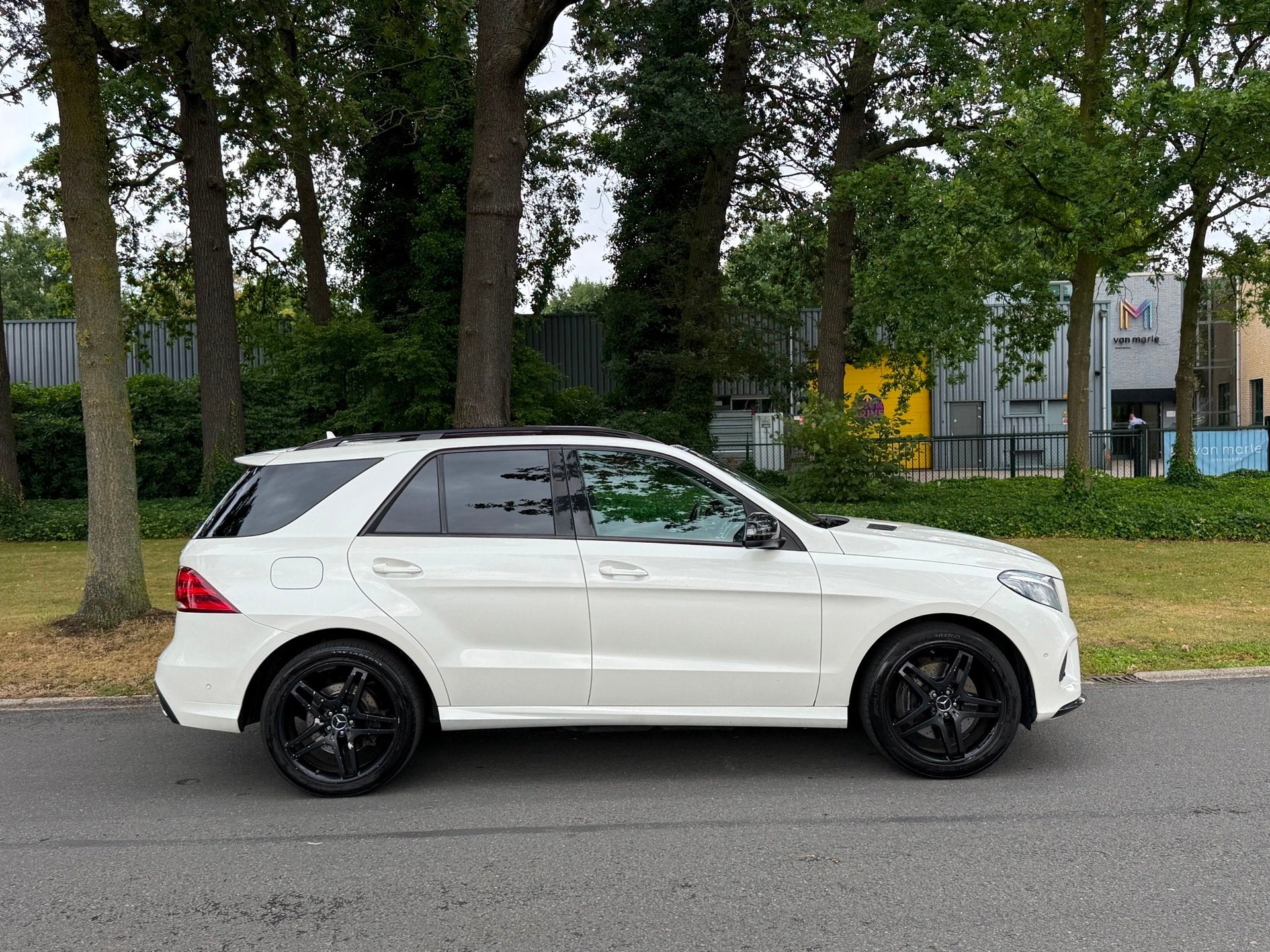 Mercedes-Benz GLE-klasse GLE500 e 4MATIC/AMG-Line/Night-Pakk, Auto's, Mercedes-Benz, Automaat, Automatische klimaatregeling, Gebruikt