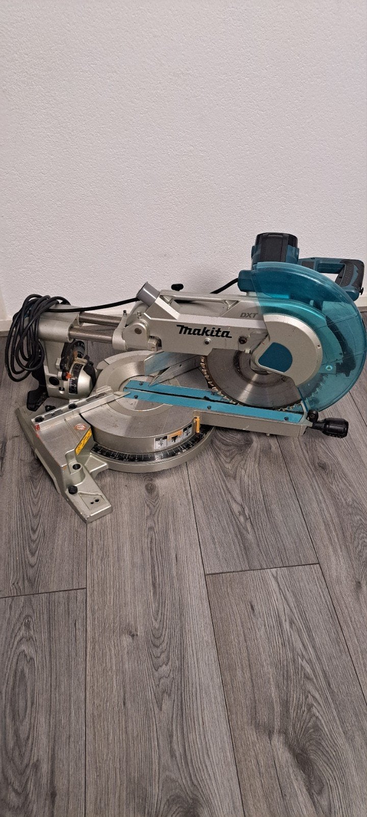 Makita LS1216L Afkortzaag - Krachtig en Nauwkeurig, Doe-het-zelf en Verbouw, Gereedschap | Zaagmachines, Gebruikt, 70 mm of meer