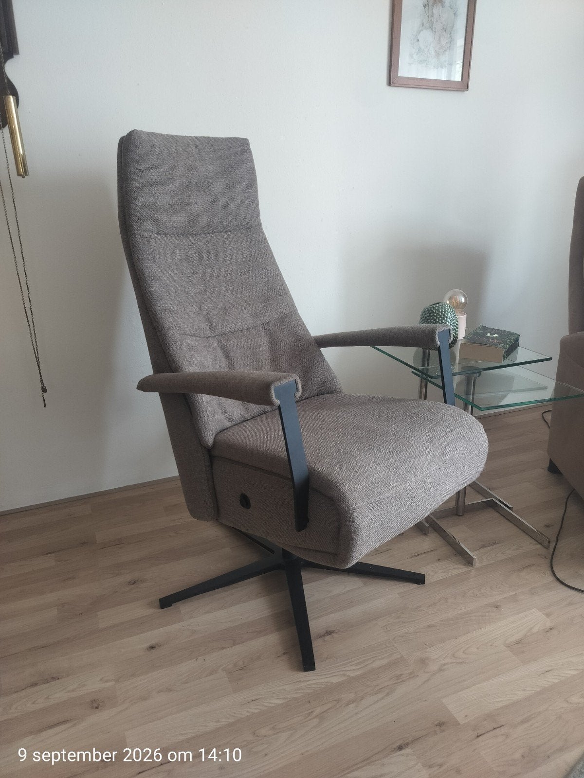 Himolla Relaxfauteuil - Draaibaar & Verstelbaar - Taupe Stof, Huis en Inrichting, Ophalen, Minder dan 75 cm, Zo goed als nieuw
