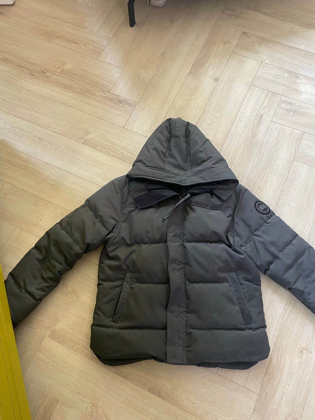 Canada Goose MacMillan Parka - Heerlijk warm!, Ophalen of Verzenden, Zo goed als nieuw, Overige maten, Grijs