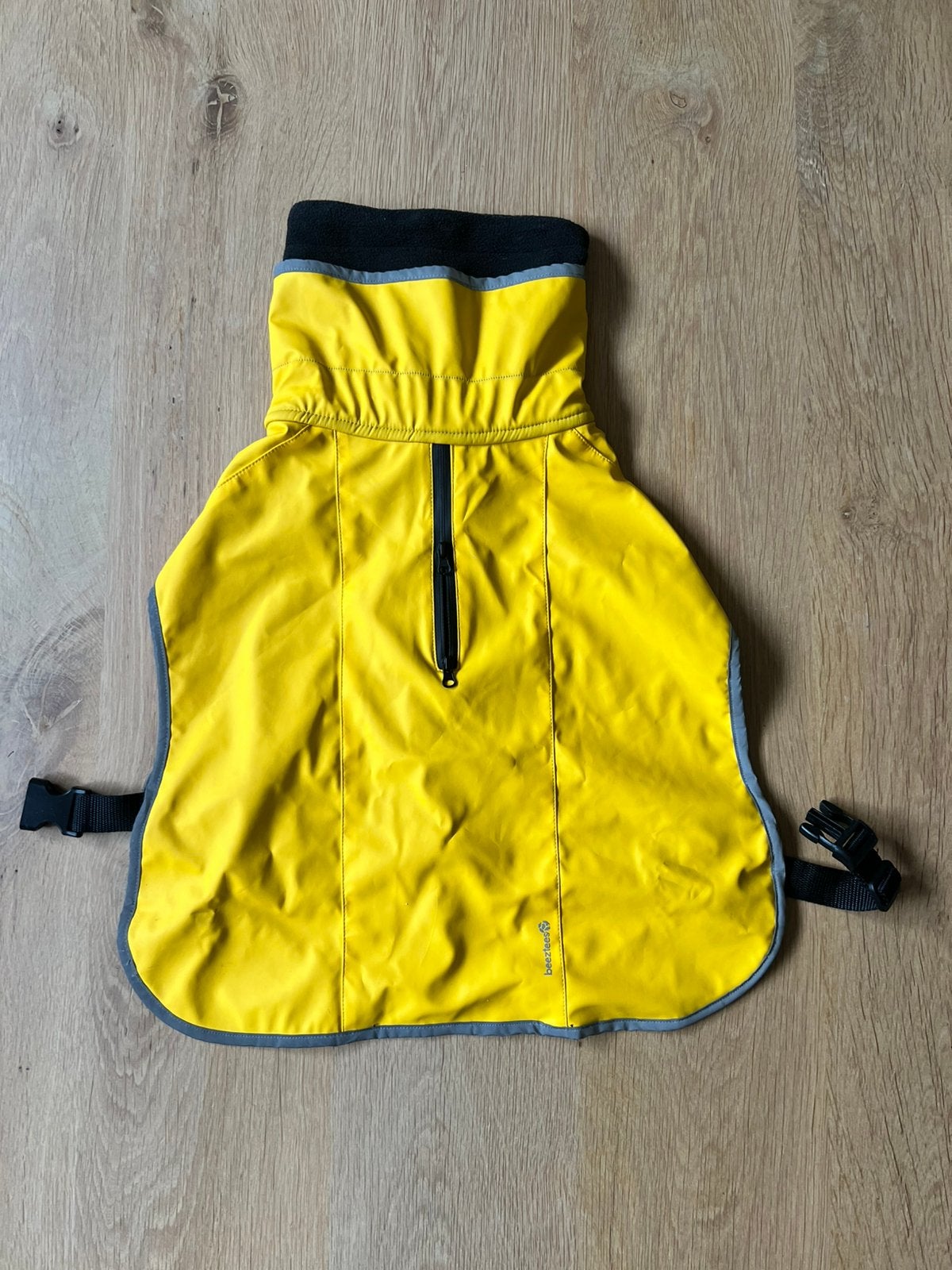 Beeztees regenjas, Dieren en Toebehoren, Overige maten, Hondenregenjas, Verstelbaar, Ophalen of Verzenden