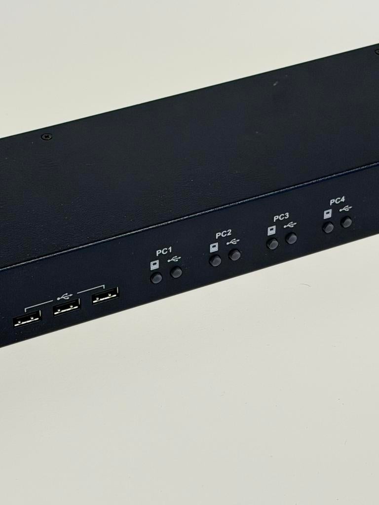 HP 1x4 USB PS2 KVM Console Switch Rackmount 4 Poorts zgan, Ophalen of Verzenden, Zo goed als nieuw, H, H