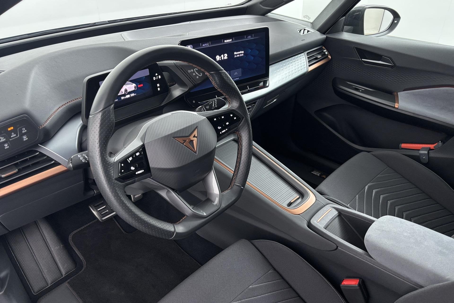 Foto 14 van CUPRA Born Business 62 kWh Fris design met elektrische pit