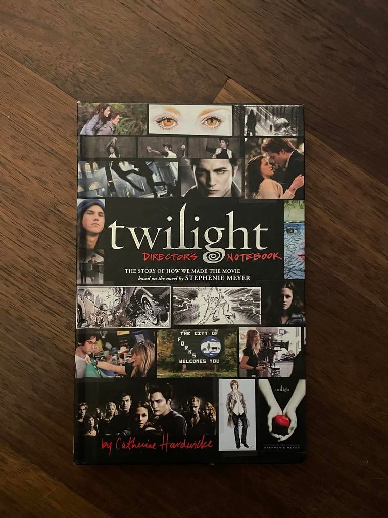 Twilight Directors Notebook - Achter de schermen van de film, Boeken, Ophalen of Verzenden, Zo goed als nieuw, Filmspecifiek