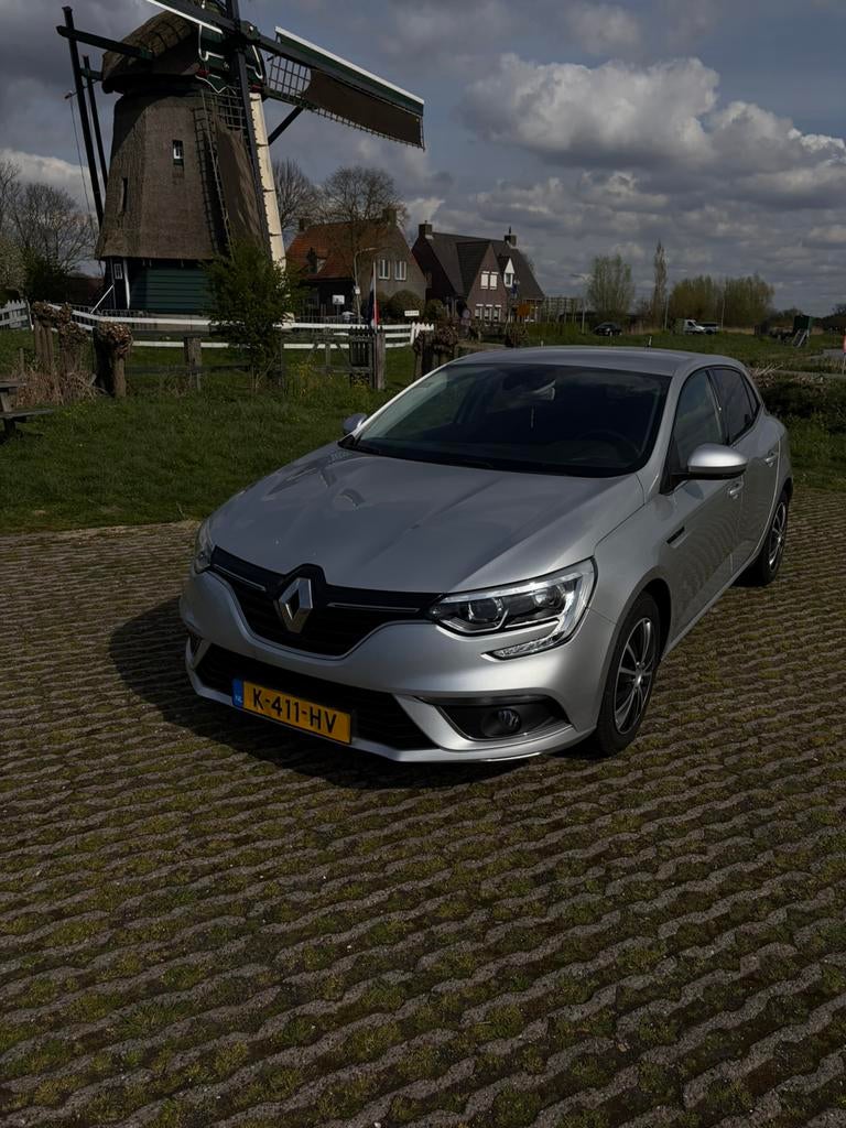 Renault Mégane 1.2 Energy TCe 101pk 2016 Grijs, Auto's, Voorwielaandrijving, 4 cilinders, 19 km/l, Particulier