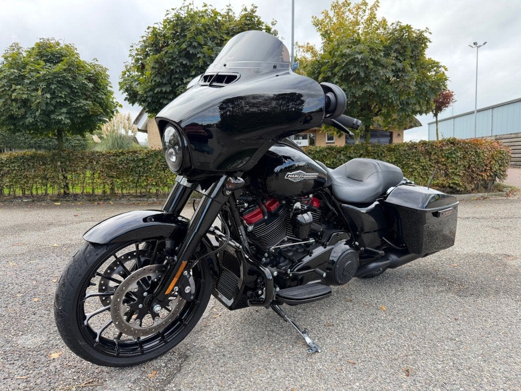 Harley-davidson street glide BTW streetglide special flh, Bedrijf, Overig, Customerservice@harley-davidson.com, 3700 W. Juneau Avenue, Milwaukee, WI 53208, USA