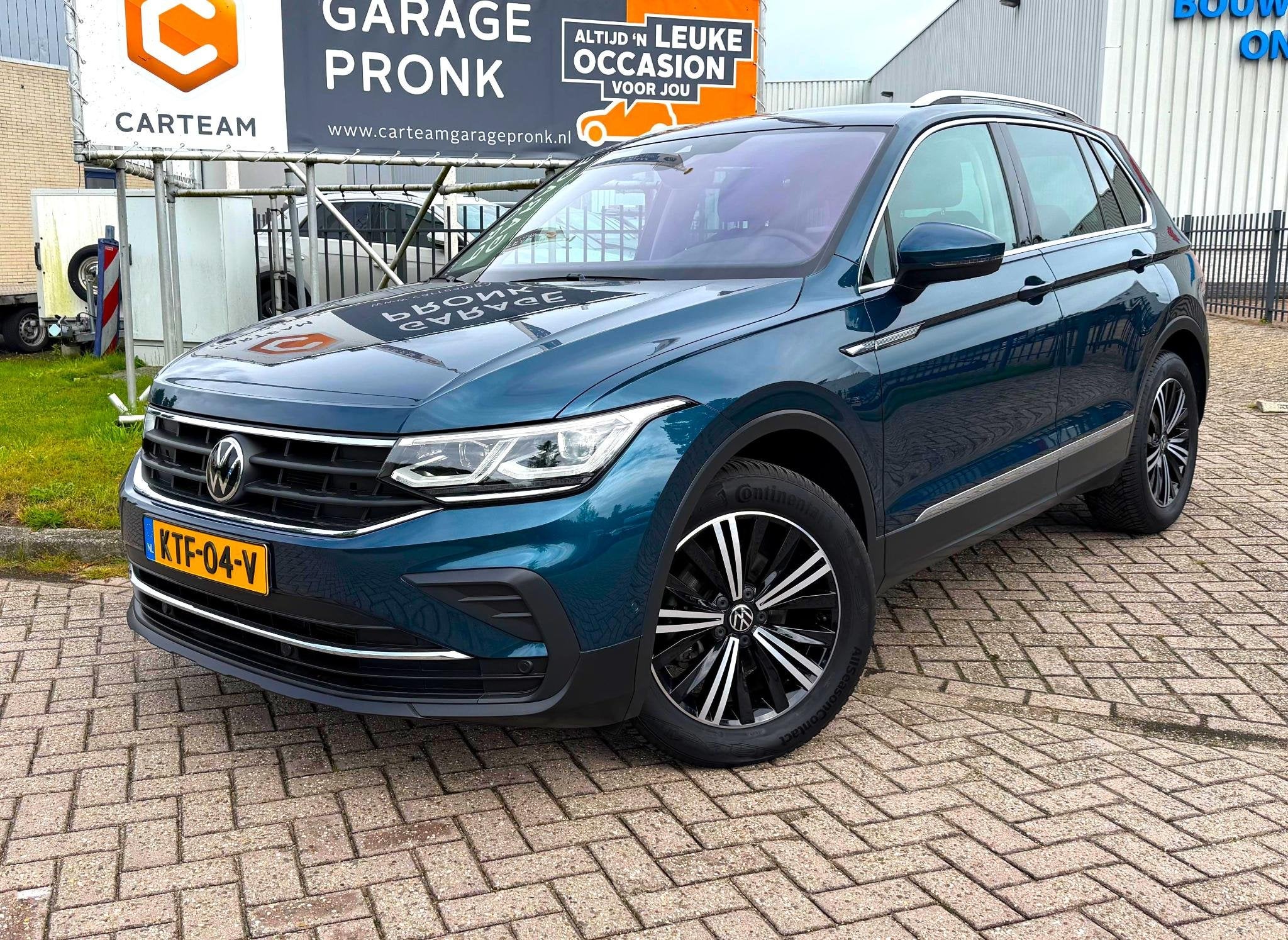 Volkswagen Tiguan 1.5 TSI BOVAG GARANTIE CARPLAY/ACC/NAVI/MA, Stof, 4 cilinders, Blauw, Bedrijf