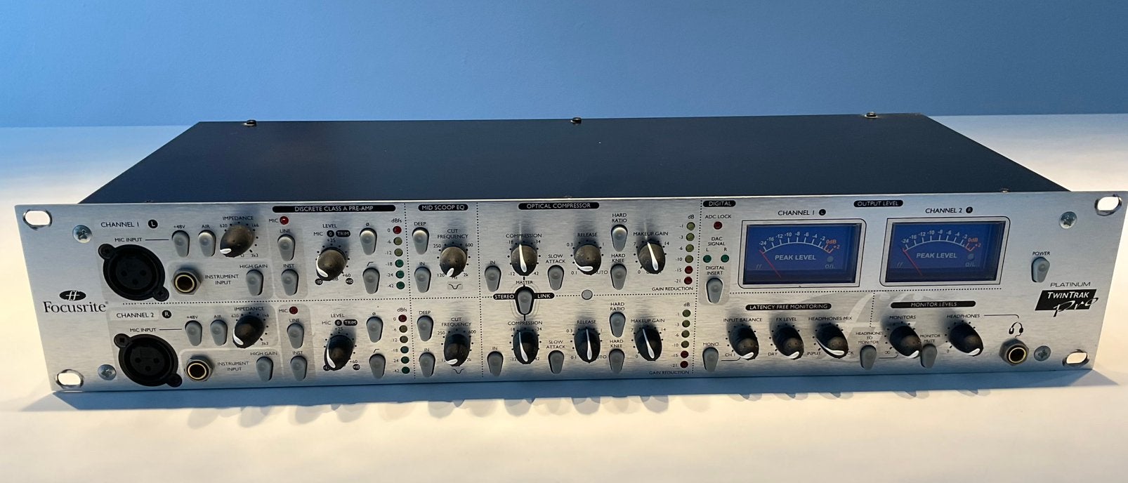 Focusrite twintrack mic preamp and optical compressor, Muziek en Instrumenten, Effecten, Ophalen, Gebruikt, Compressor