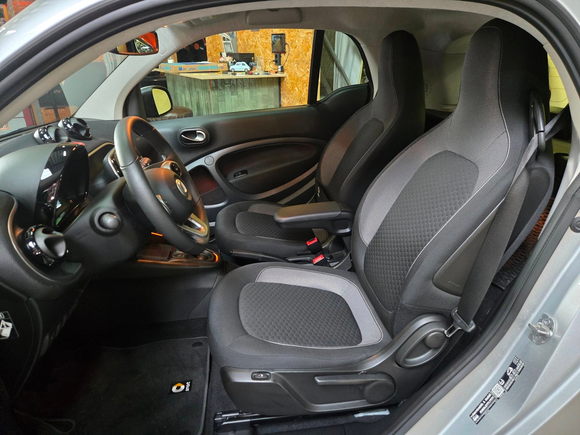 Foto 12 van Smart Fortwo EQ Comfort PLUs - 2024 ! - Winterpakket met sto