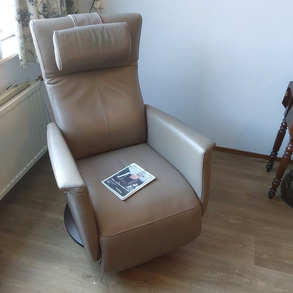 Prominent sta op stoel, Ophalen, Gebruikt, Minder dan 75 cm, Leer