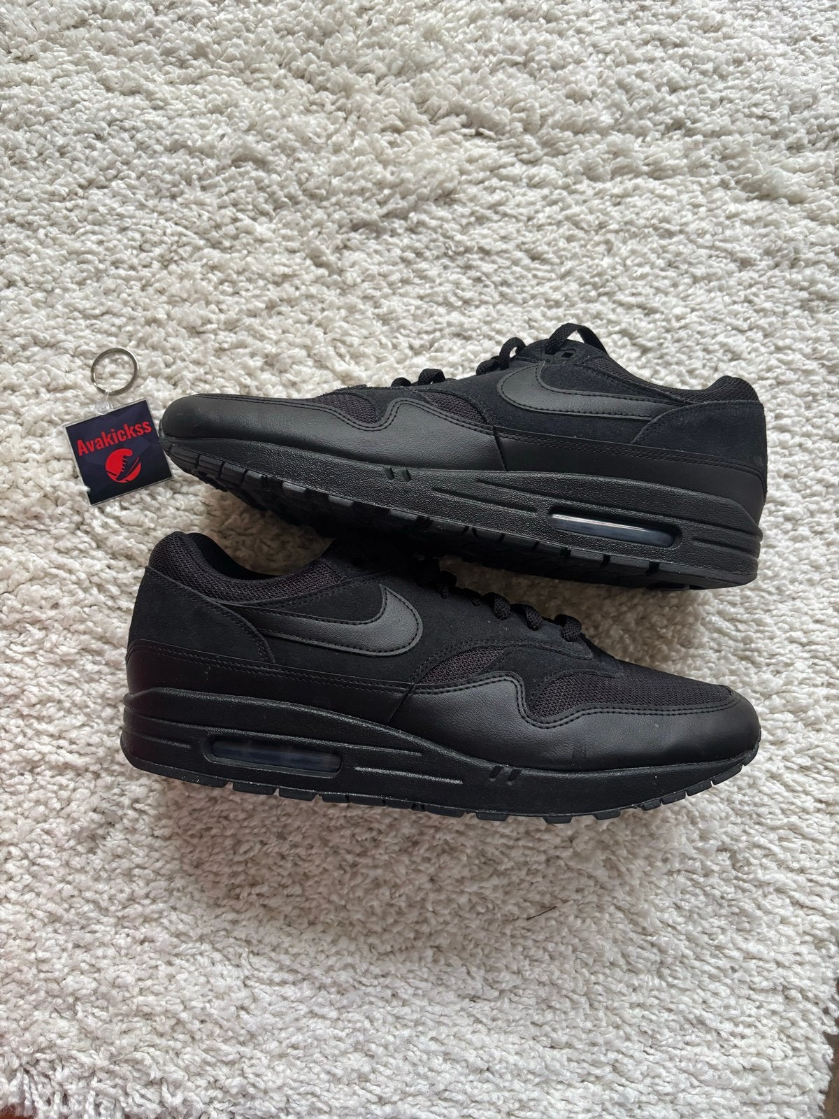 Nike Air Max 1 Essential Triple Black maat 47,5, Kleding | Heren, Schoenen, Ophalen, Zo goed als nieuw, Zwart, Sneakers of Gympen