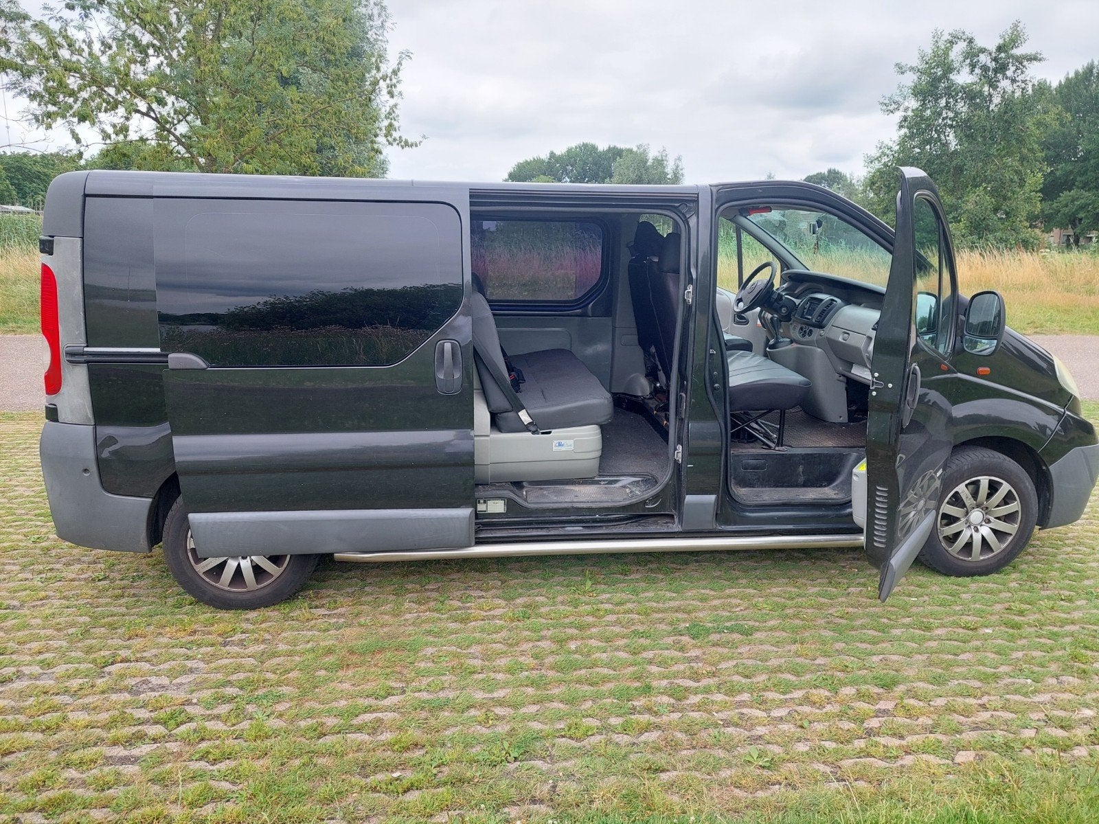 Opel Vivaro 2.0 L2H1 Dubbele Cabine Tecshift 2008 trekhaak, Auto's, 1995 cc, 4 cilinders, Origineel Nederlands, Particulier