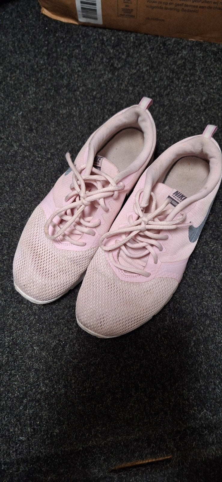 Nike rose dames sneakers mt 40, Ophalen, Hardloopschoenen, Nike