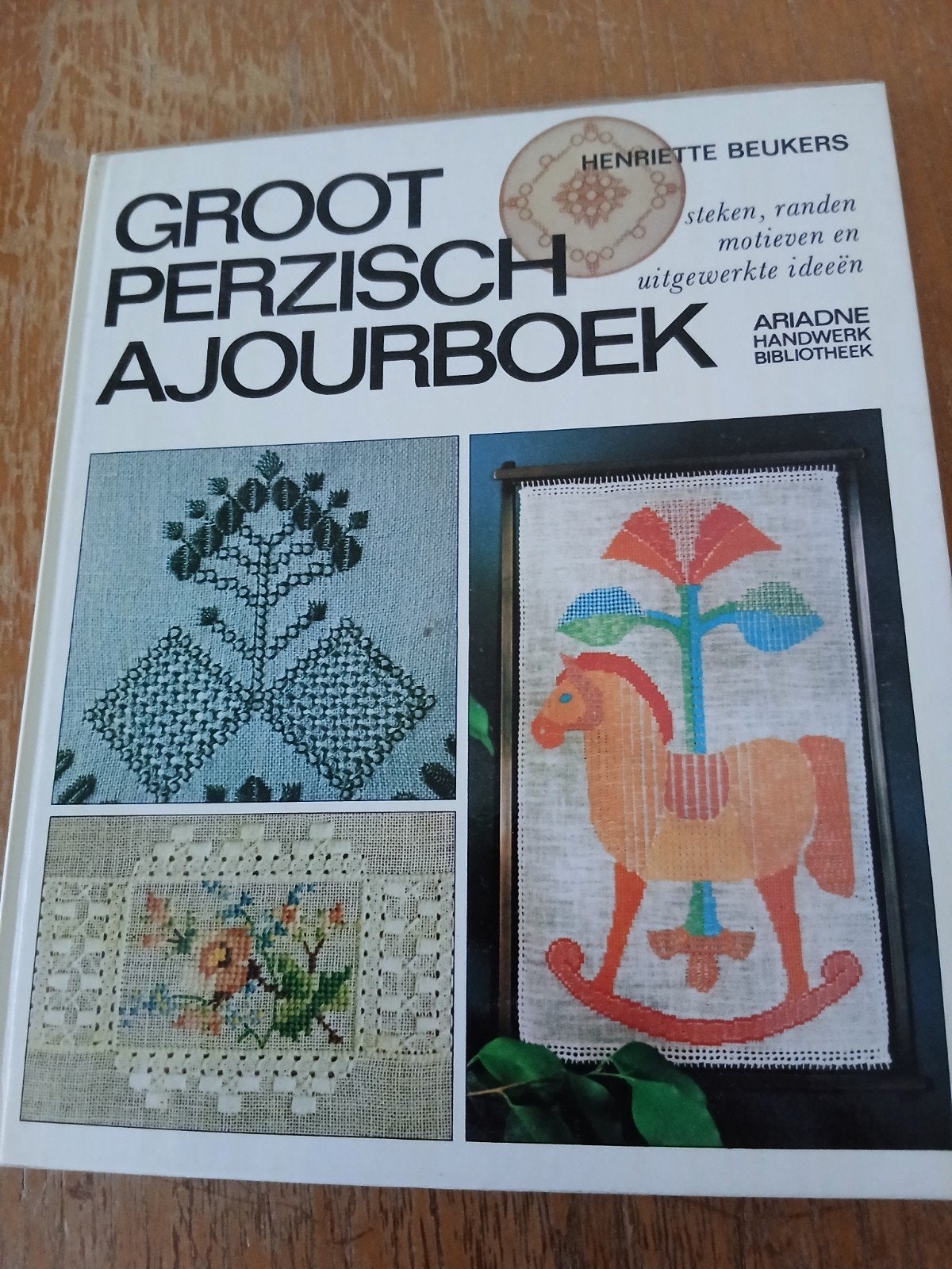 Groot Perzisch Ajourboek - Borduurpatronen, Ophalen of Verzenden