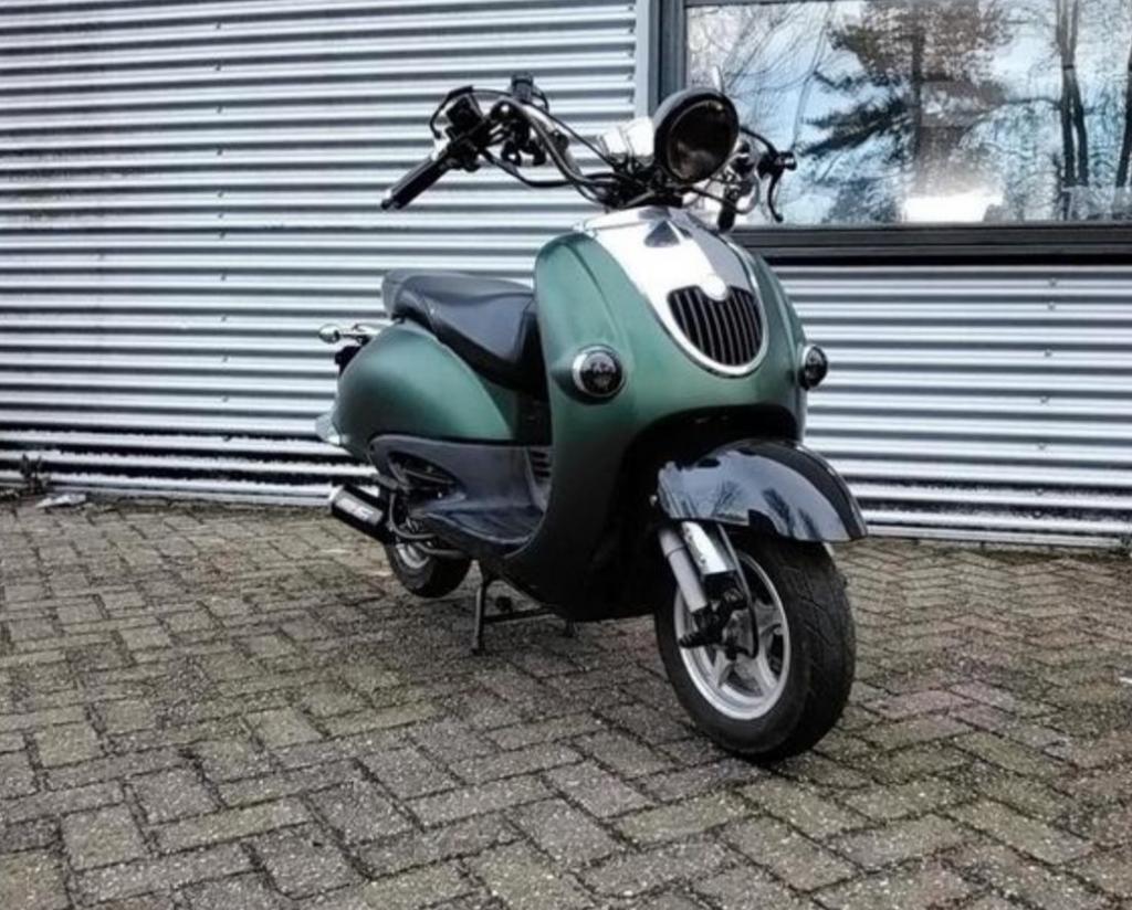 Agm retro scooter, Fietsen en Brommers, Snorfietsen en Snorscooters, Ophalen, Gebruikt, Overige merken