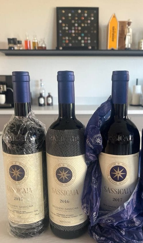 3 x Sassicaia! 2015, 2016, 2017 - Super Tuscans, Ophalen, Nieuw, Italië, Rode wijn