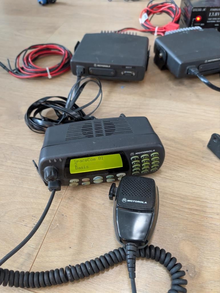 Motorola GM1280/ GM380 UHF mobilofoon, Info@motorolacommunications.com, Zender en Ontvanger, Motorola weg 1,delft, Ophalen of Verzenden