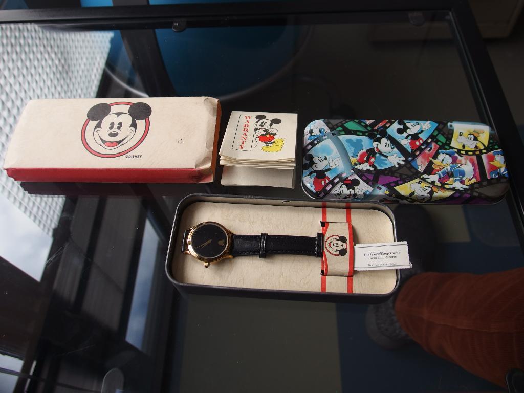 Walt Disney Mickey Mouse Horloge jaren 80, Verzamelen, Ophalen of Verzenden, Mickey Mouse, Zo goed als nieuw, Overige typen
