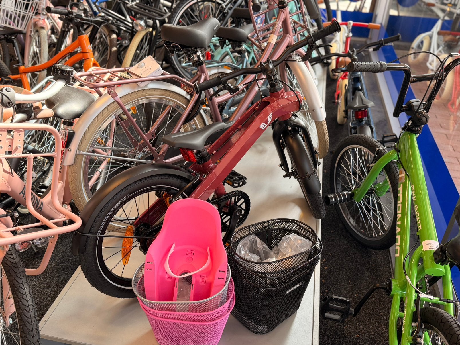 Foto 7 van Grote voorraad kinderfietsen alle maten